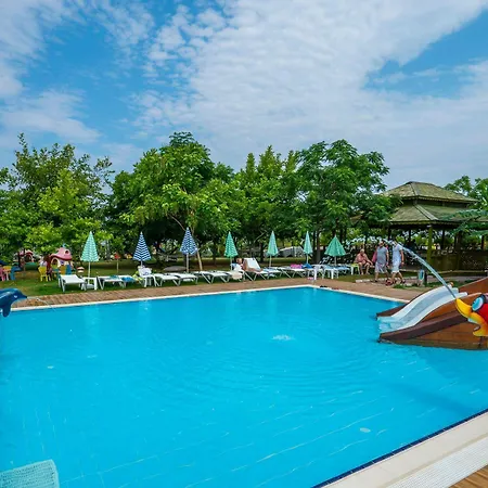 מלון Grand Belish 5*